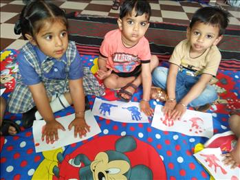 HAND PRINTING ACTIVITY (PLAY WAY)